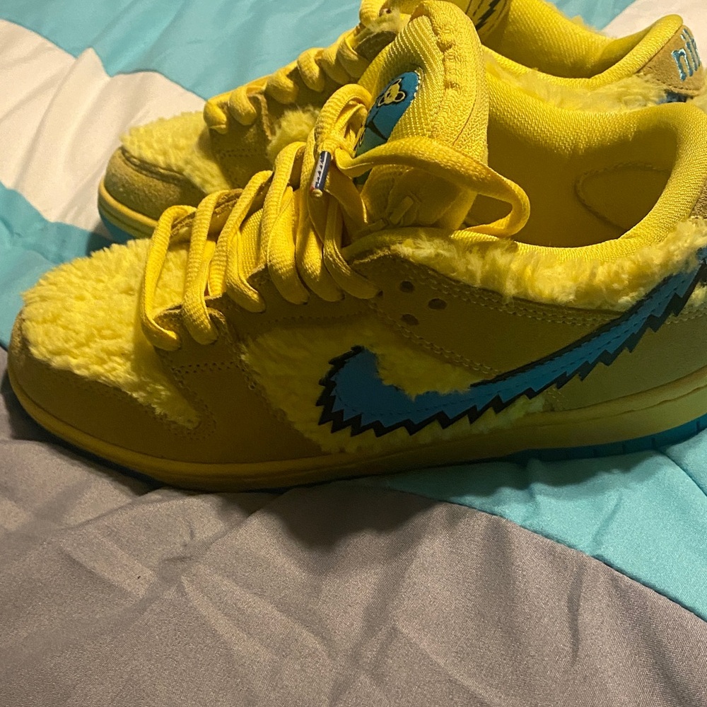 Nike Dunks Grateful Dead edition size 5 men’s/6.5W MAKE OFFER